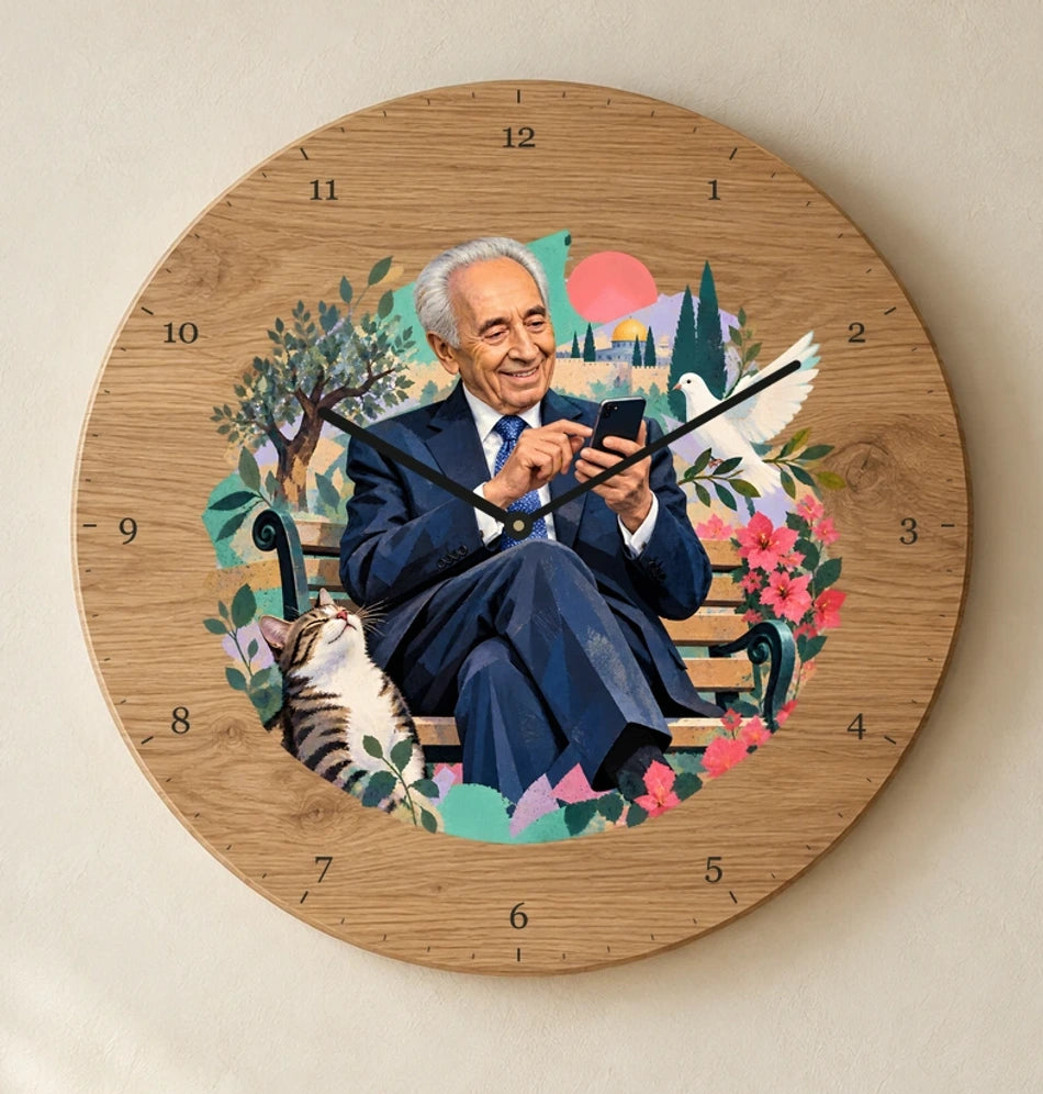 שעון עץ — שמעון פרס והטלפון — detail — oak-clock-room-v1